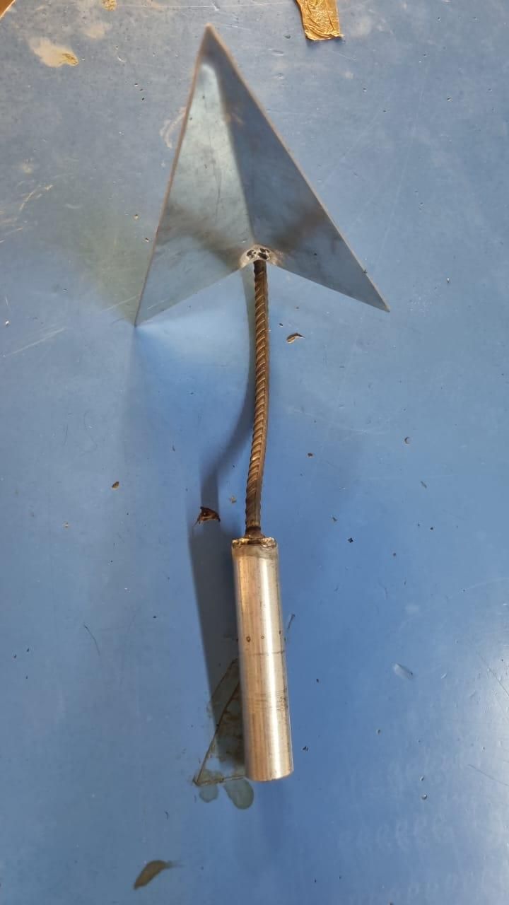 2-in-1 Triangle Weed Remover & Soil Loosening Gardening Tool